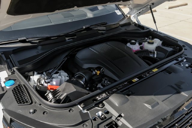 New 2027 Fuji White Land Rover Dynamic SE image 67