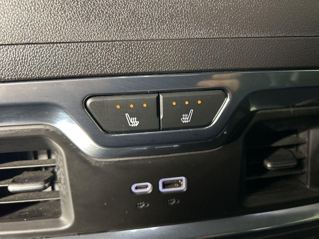 Used 2024 Sterling Metallic GMC Denali image 43