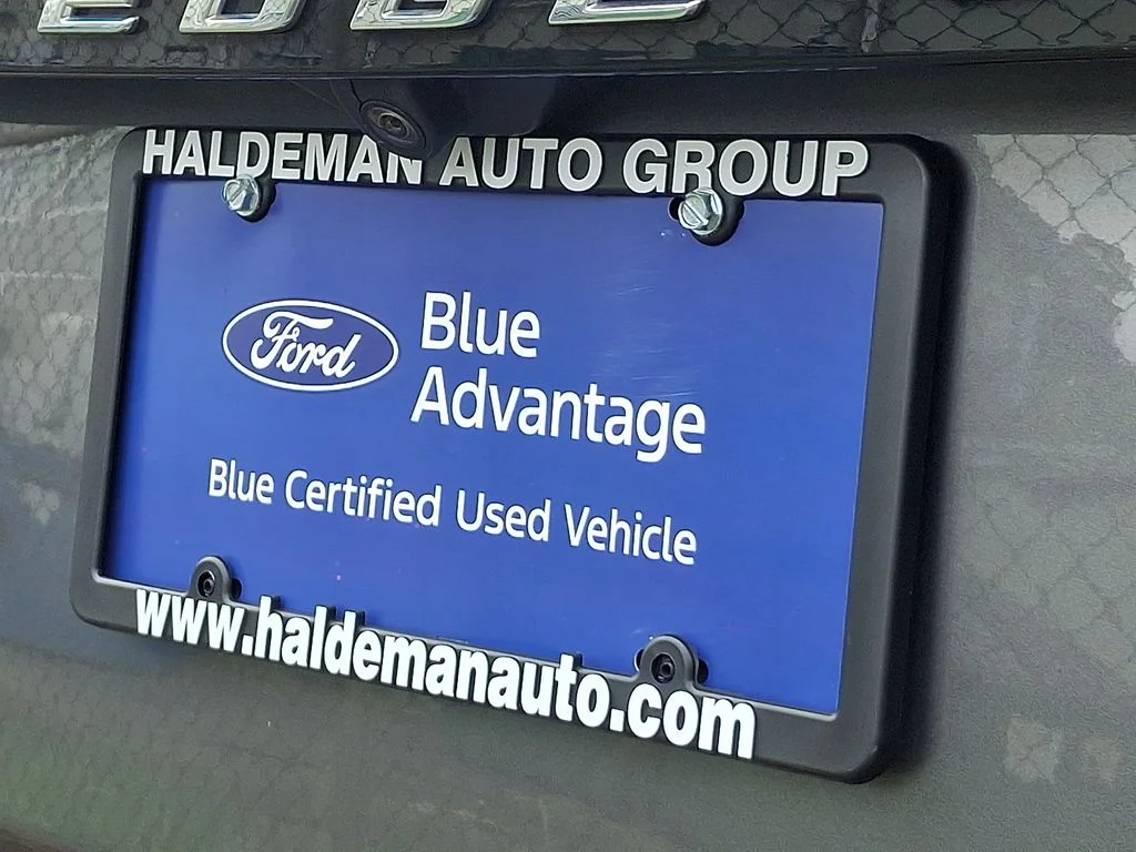Used 2024 Gray Ford SEL image 9