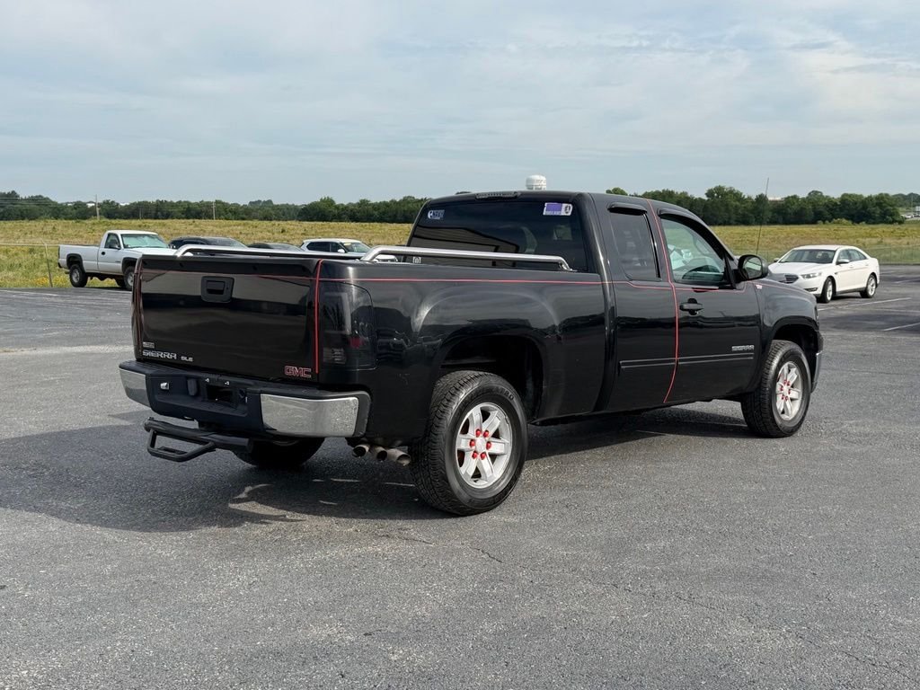 Used 2011 Black GMC SLE image 5