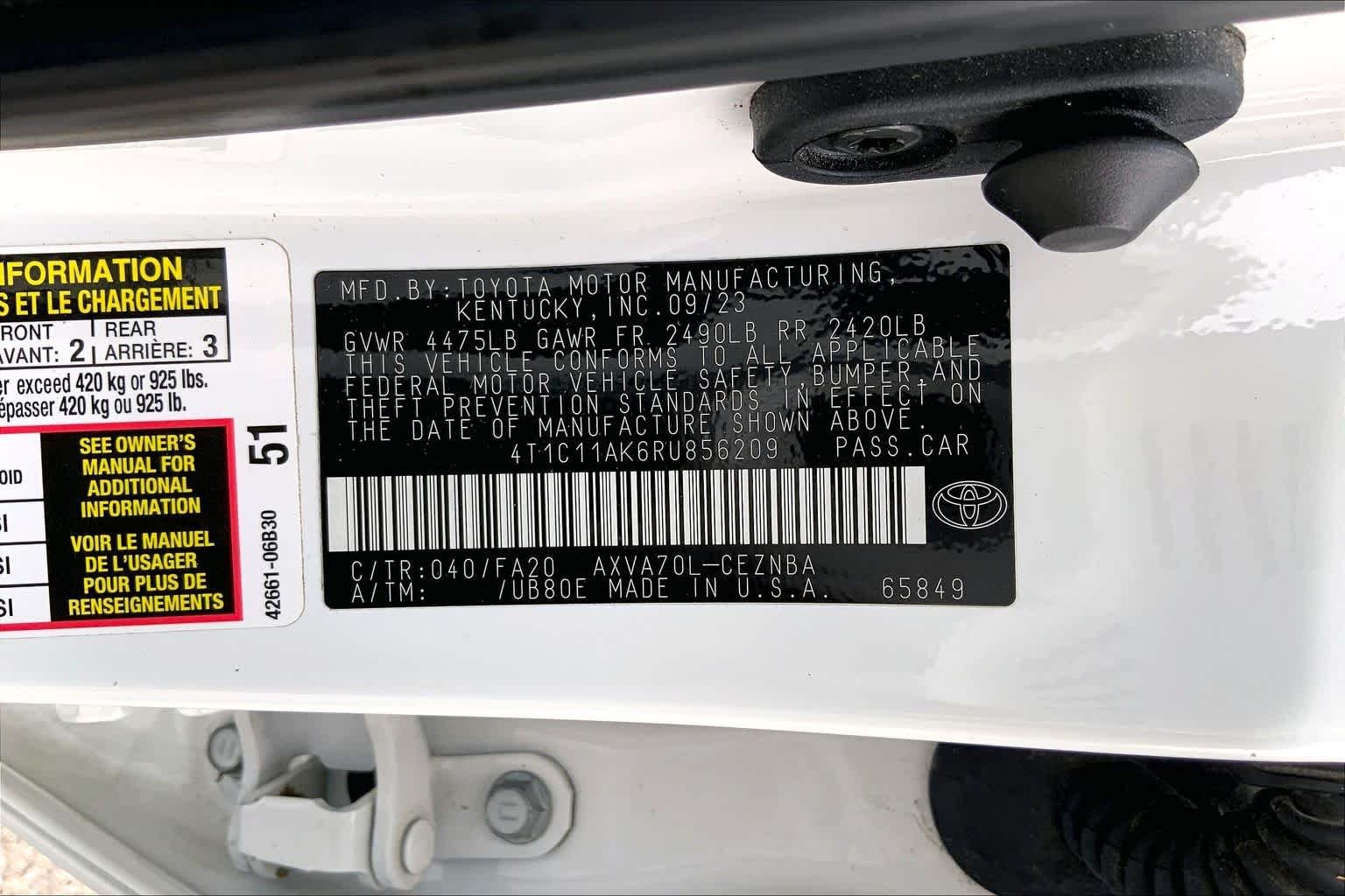 Used 2024 Ice Cap Toyota LE image 35