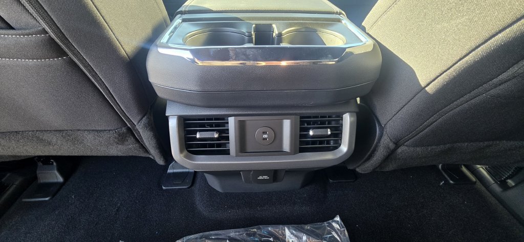 New 2026 Carbonized Gray Metallic Ford XLT image 28