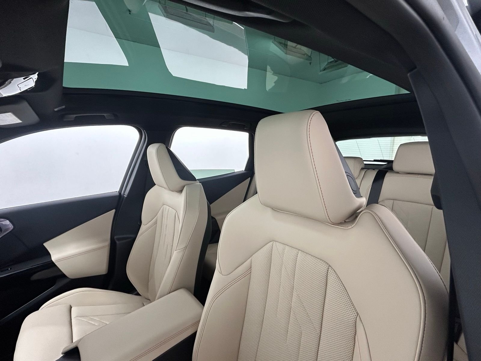 New 2026 Skyscraper Grey Metallic BMW 30 xDrive image 26