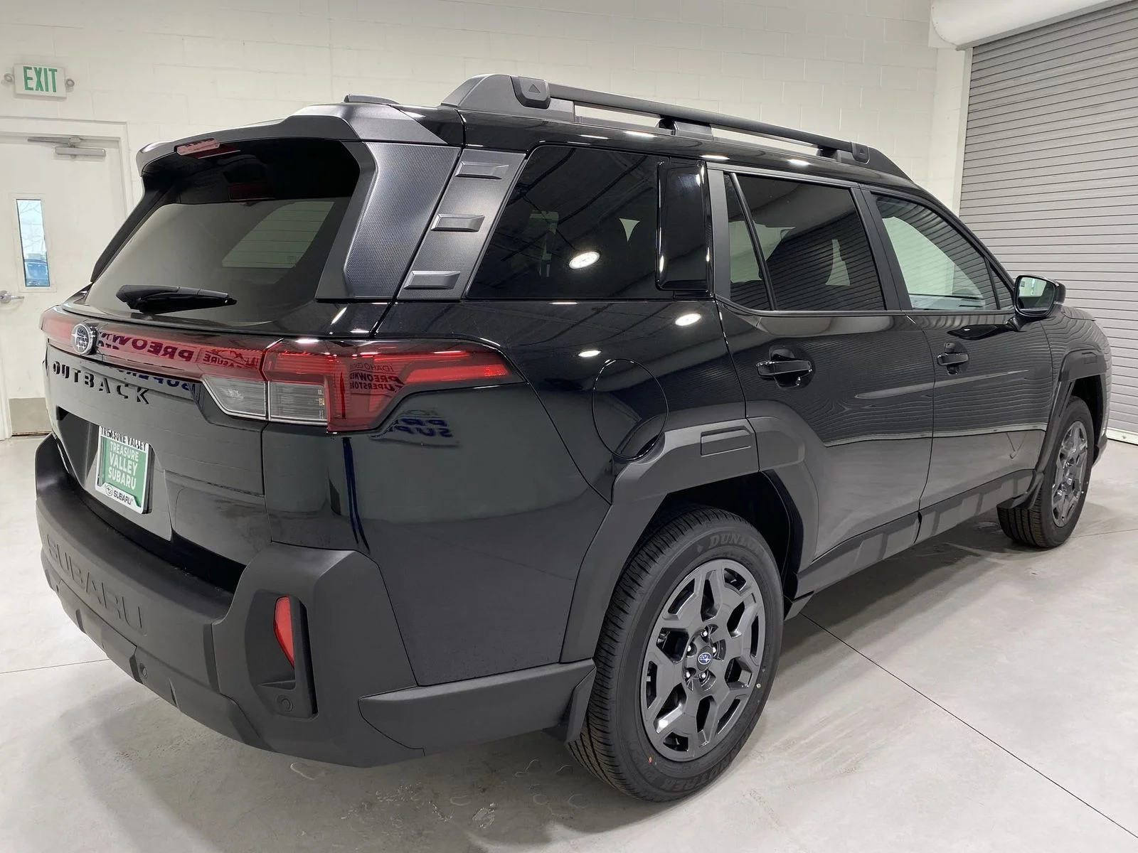 New 2026 CRYSTAL BLACK SILICA Subaru Premium image 8