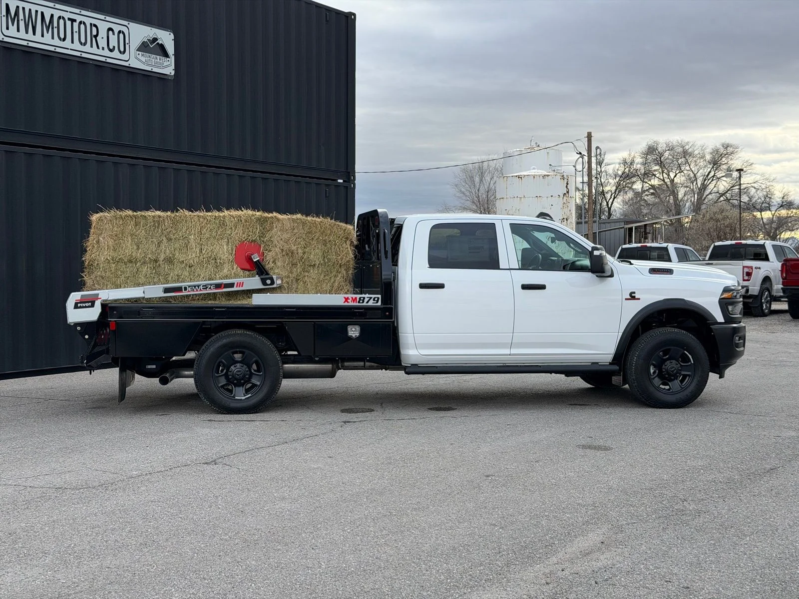 New 2026 Bright White Clearcoat RAM Tradesman image 6
