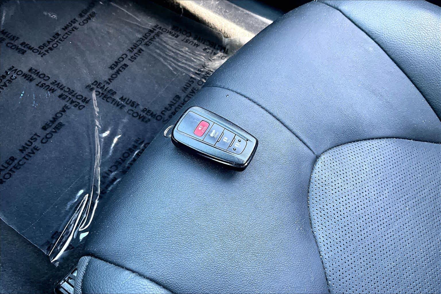 Used 2020 Galactic Aqua Mica Toyota XSE image 14