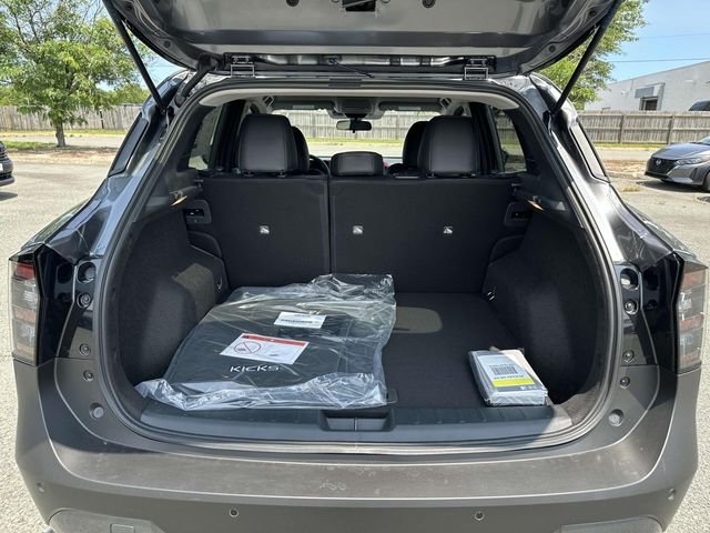 2025 Nissan Kicks SR - Photo 12