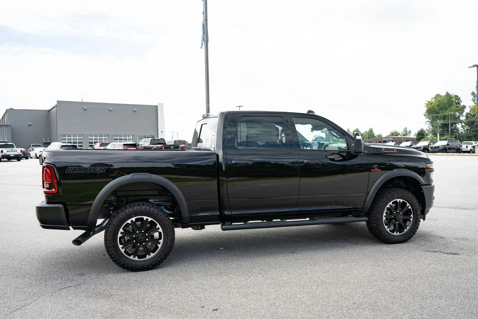 New 2026 Diamond Black Crystal Pearl-Coat Exterior Paint RAM  image 10