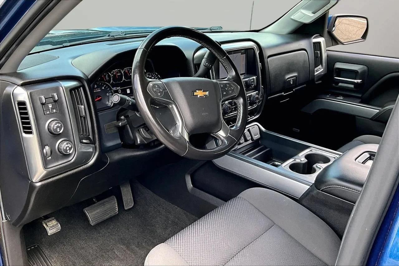 Certified Used 2018 Blue Chevrolet LT image 17