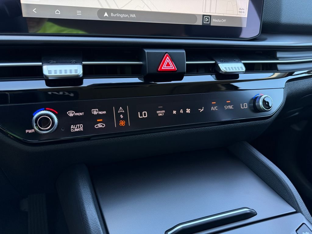 New 2027 Fusion Black Kia SX Prestige image 30