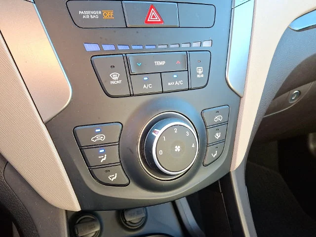 Used 2017 Blue Hyundai 2.4 Base image 15