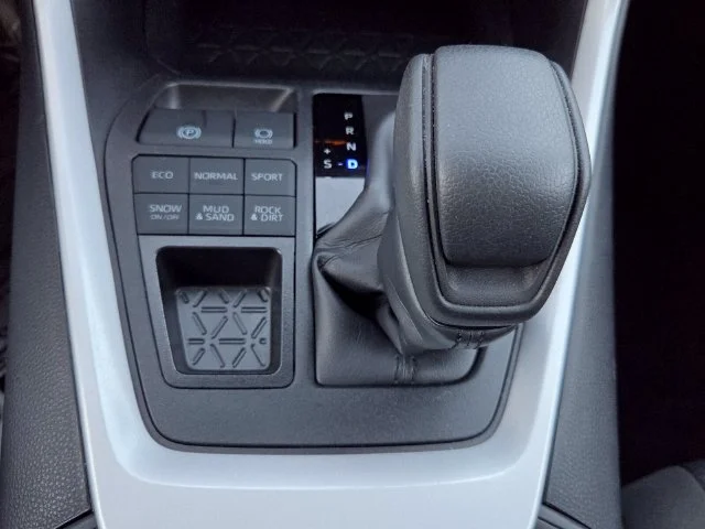 Used 2025 Red Toyota XLE image 21