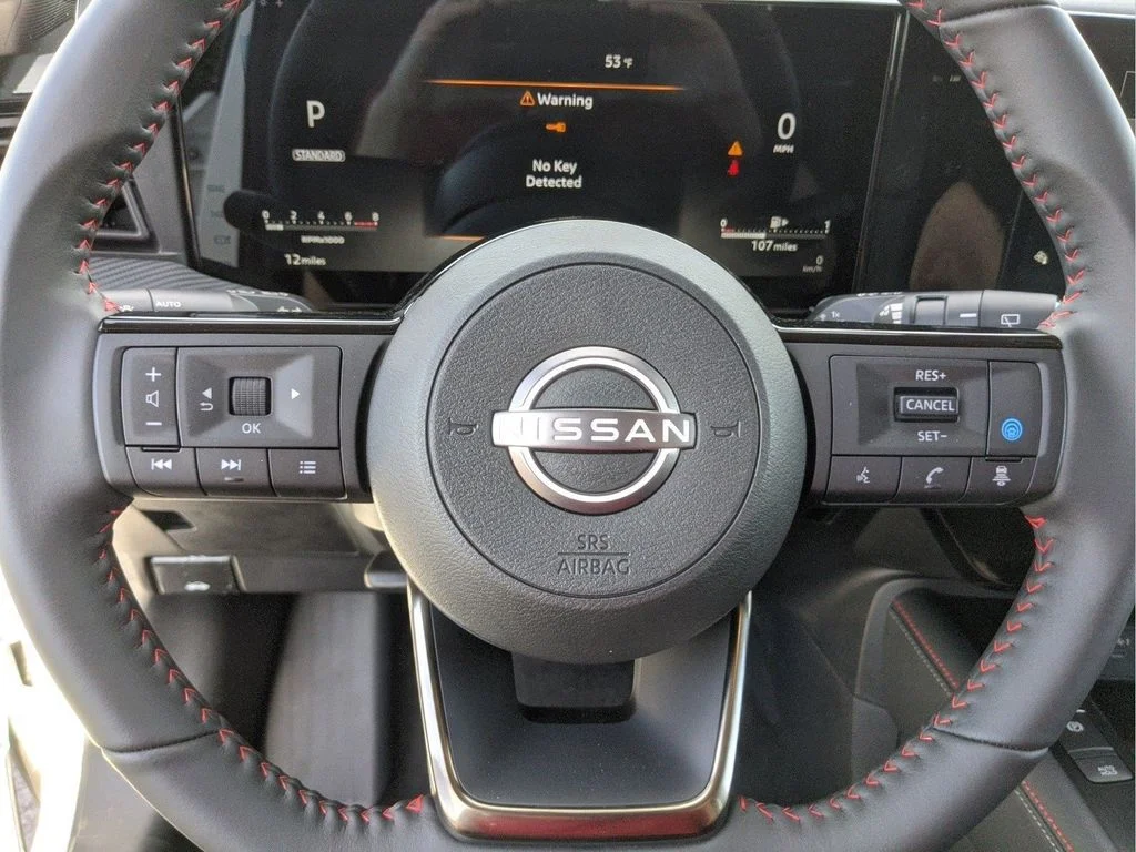 Used 2025 White Nissan SR image 33