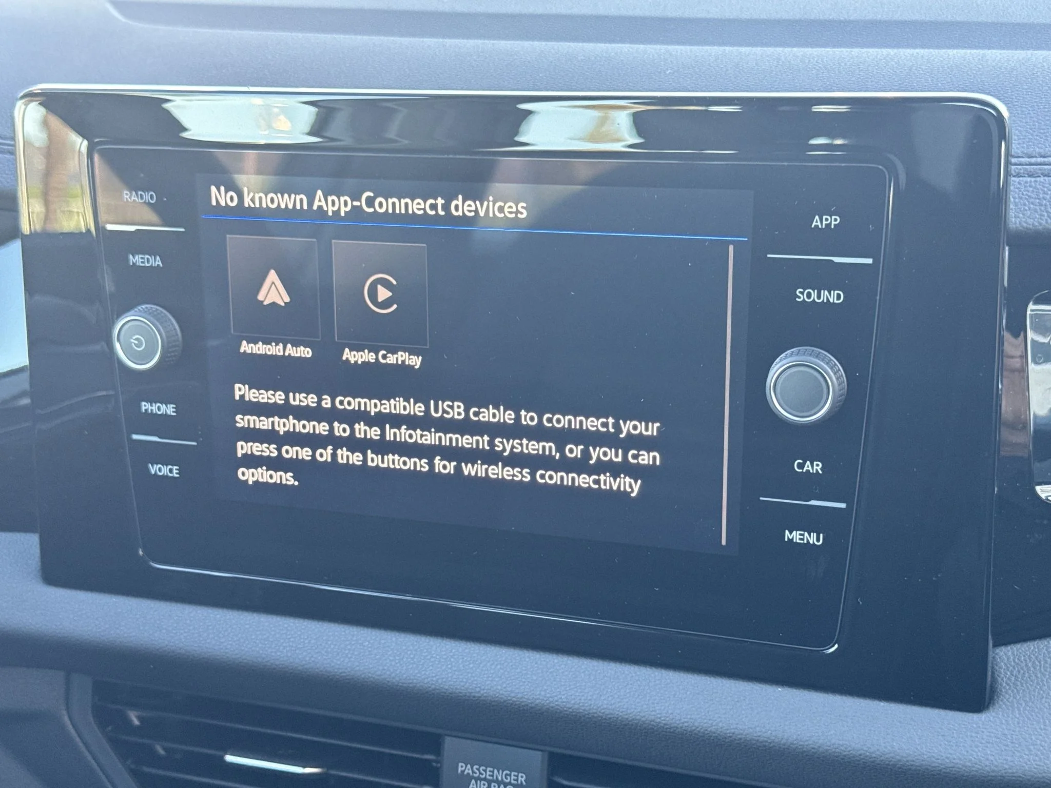 New 2027 Platinum Gray Metallic Volkswagen S image 26