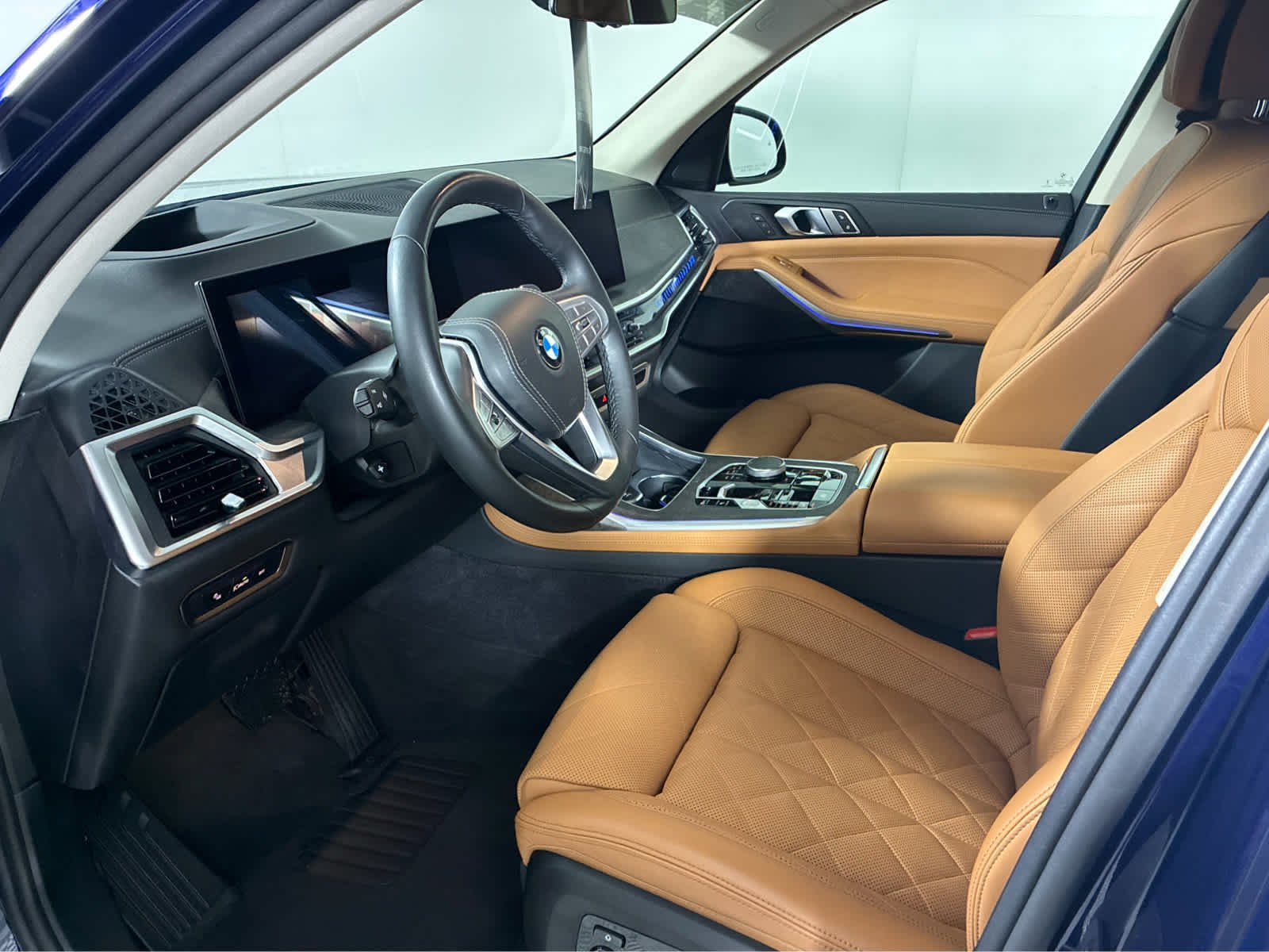 Certified Used 2024 Tanzanite Blue II Metallic BMW xDrive40i image 7