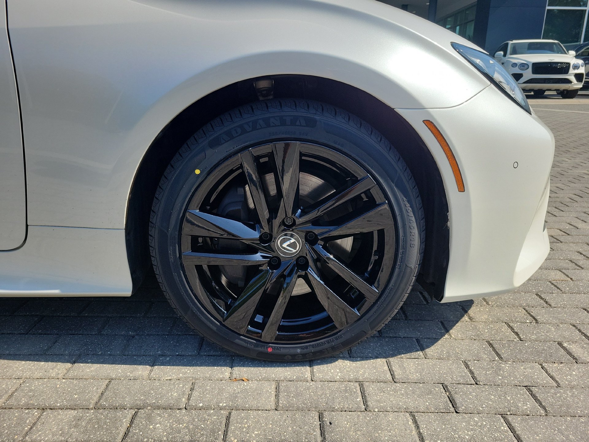 2024 Lexus RC 300 - Photo 10