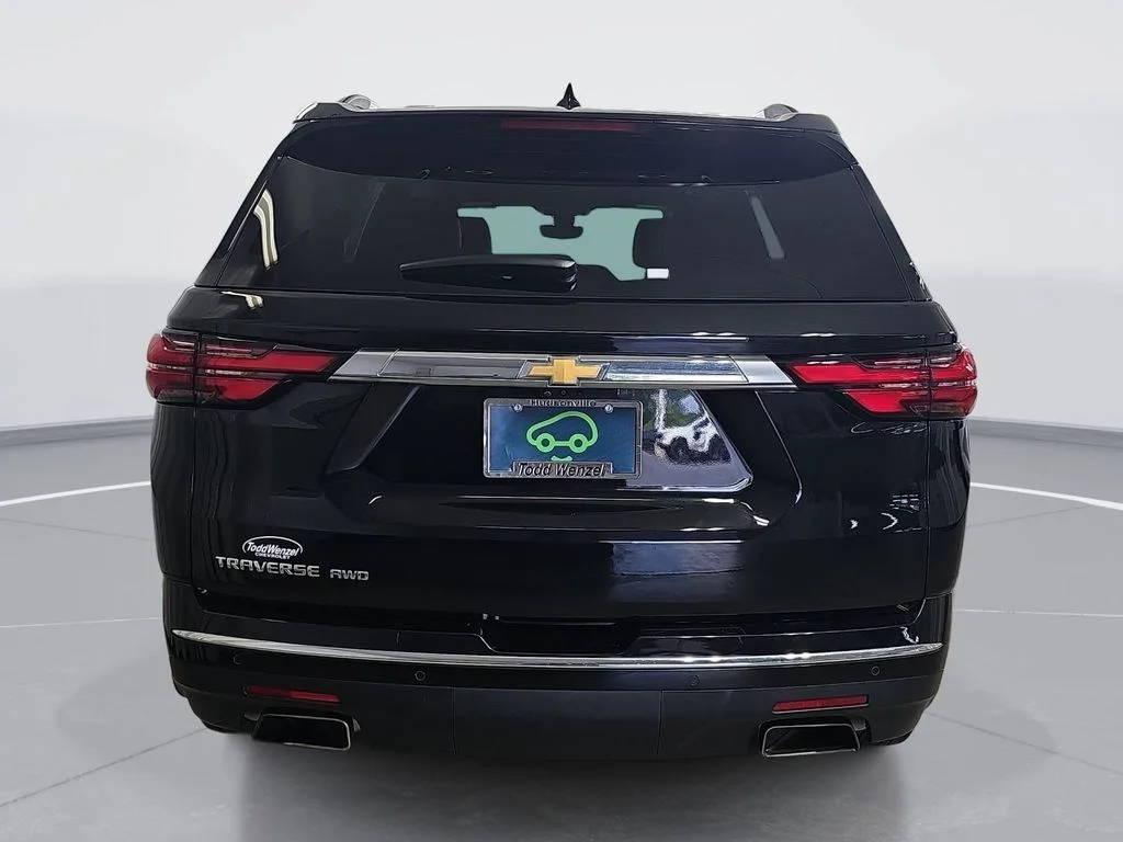 Used 2023 Black Chevrolet High Country image 5