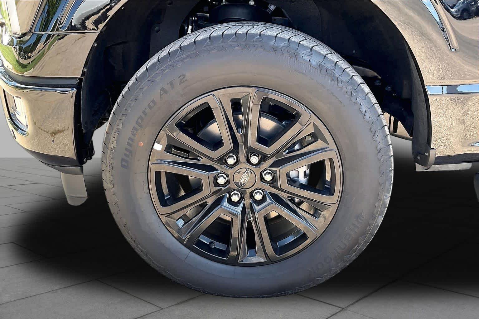 2026 Ford F-150 Platinum - Photo 11