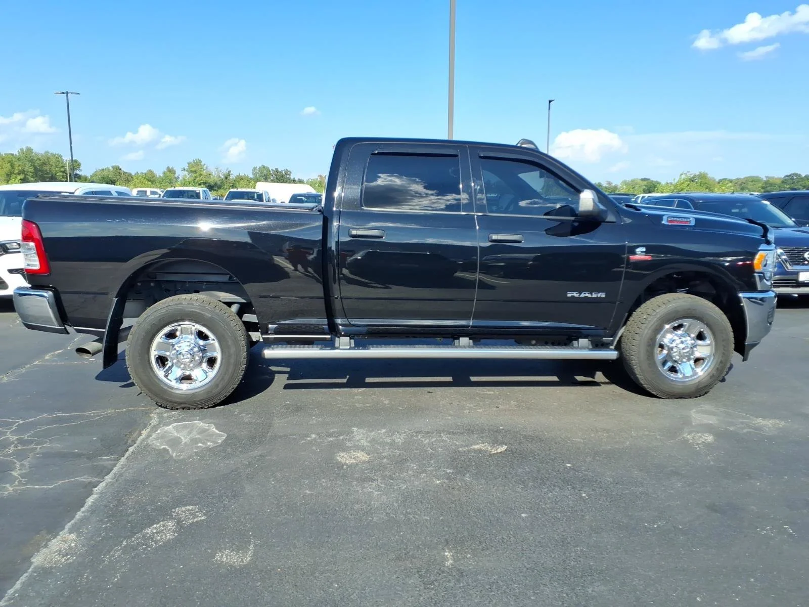 Used 2022 Diamond Black Crystal Pearlcoat Ram Tradesman image 28