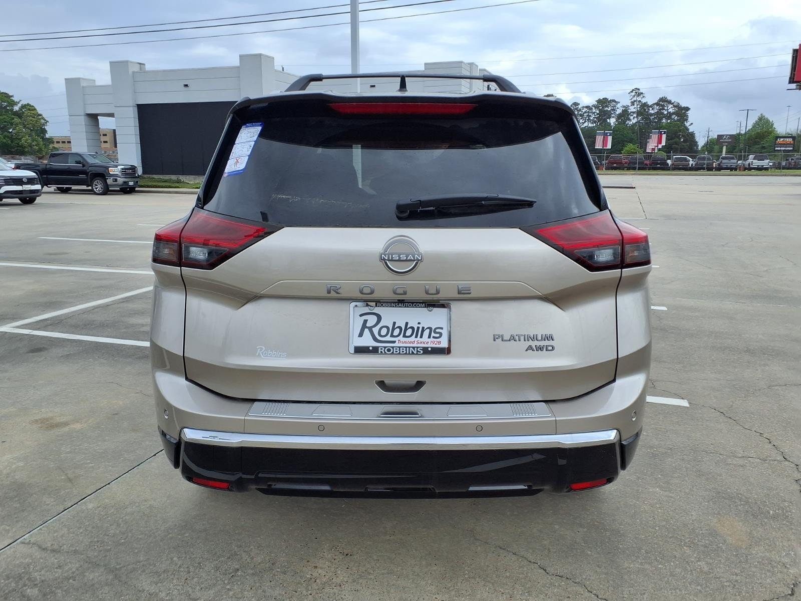 2026 Nissan Rogue Platinum Silver at Robbins Nissan