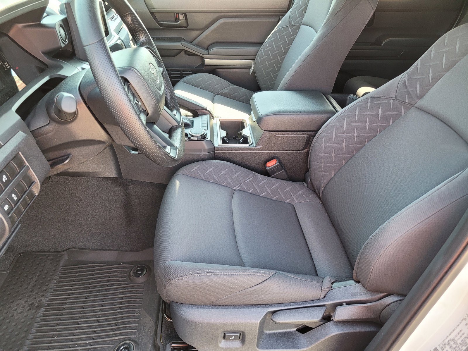 2026 Toyota Tacoma SR5 - Photo 8