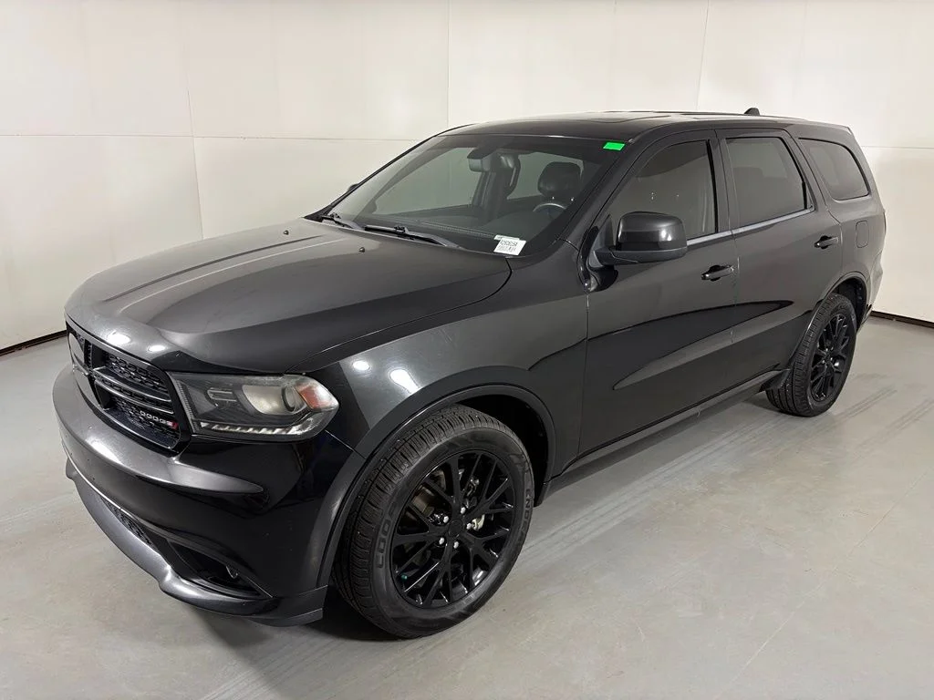 Used 2015 Black Dodge SXT image 4