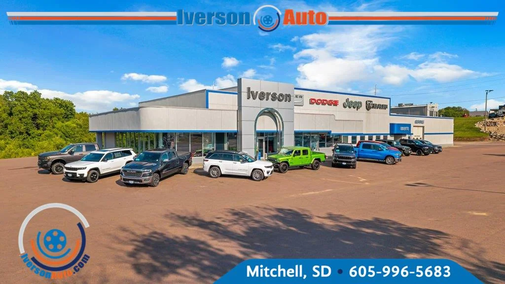New 2026 Granite Crystal Metallic Clearcoat Ram Tradesman image 6