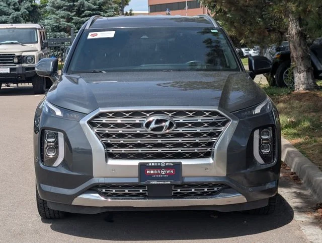 Used 2020 Graphite Hyundai Limited image 6