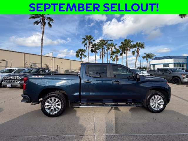 Used 2022 NORTHSKY BLUE METALLIC Chevrolet Custom image 2