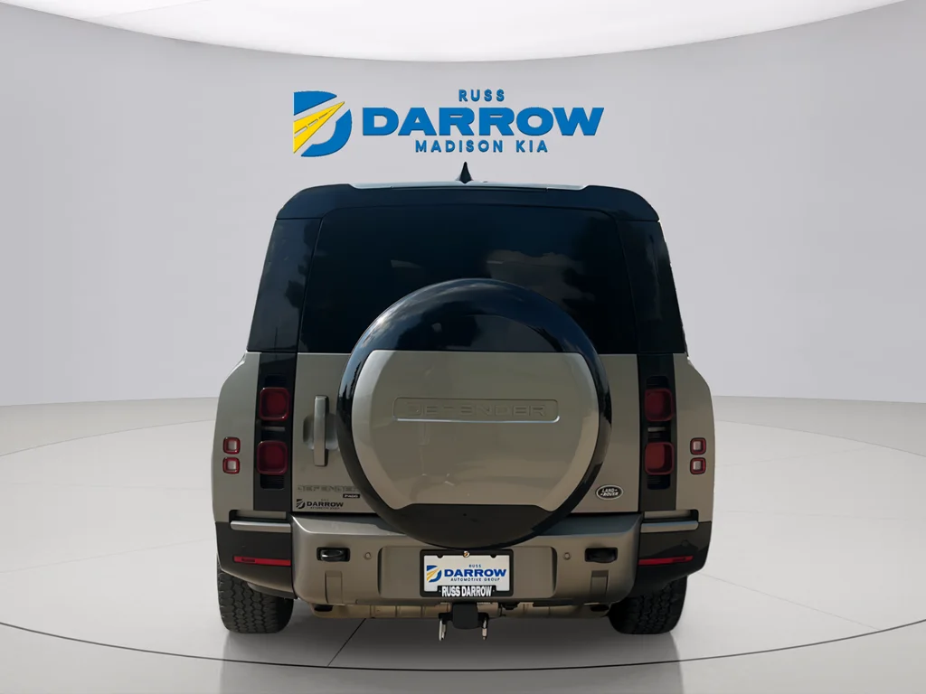 Used 2023 Gray Land Rover X-Dynamic SE image 4