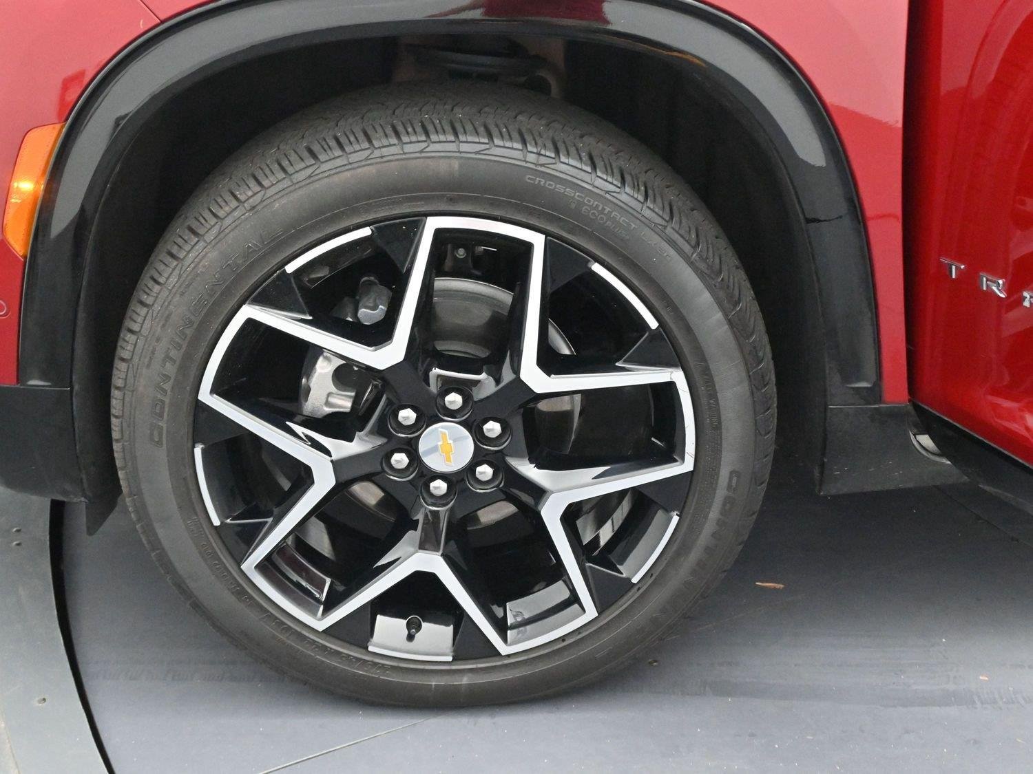 Used 2025 Radiant Red Tintcoat Chevrolet High Country image 41