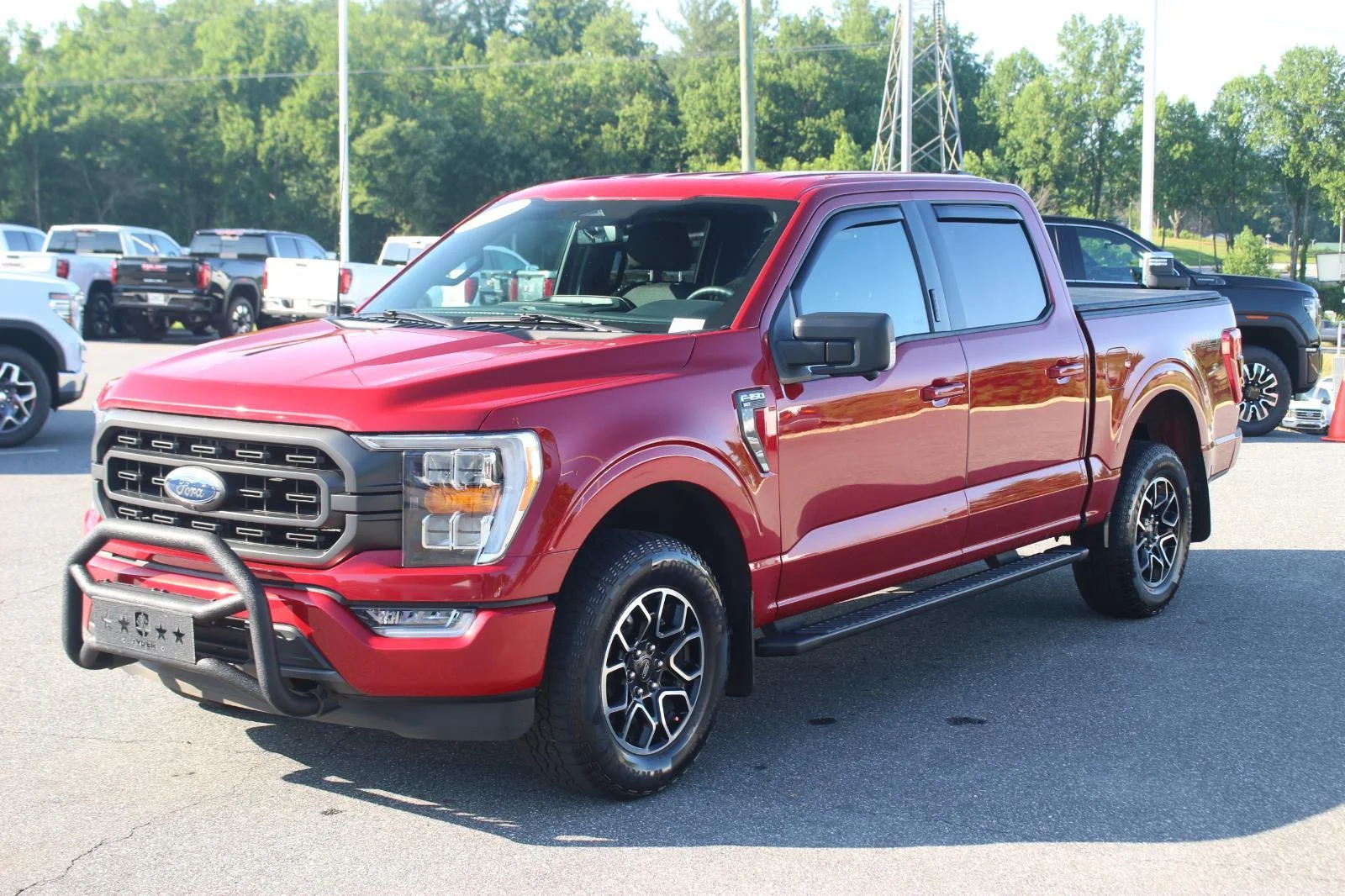 Used 2021 Red Ford XL image 3