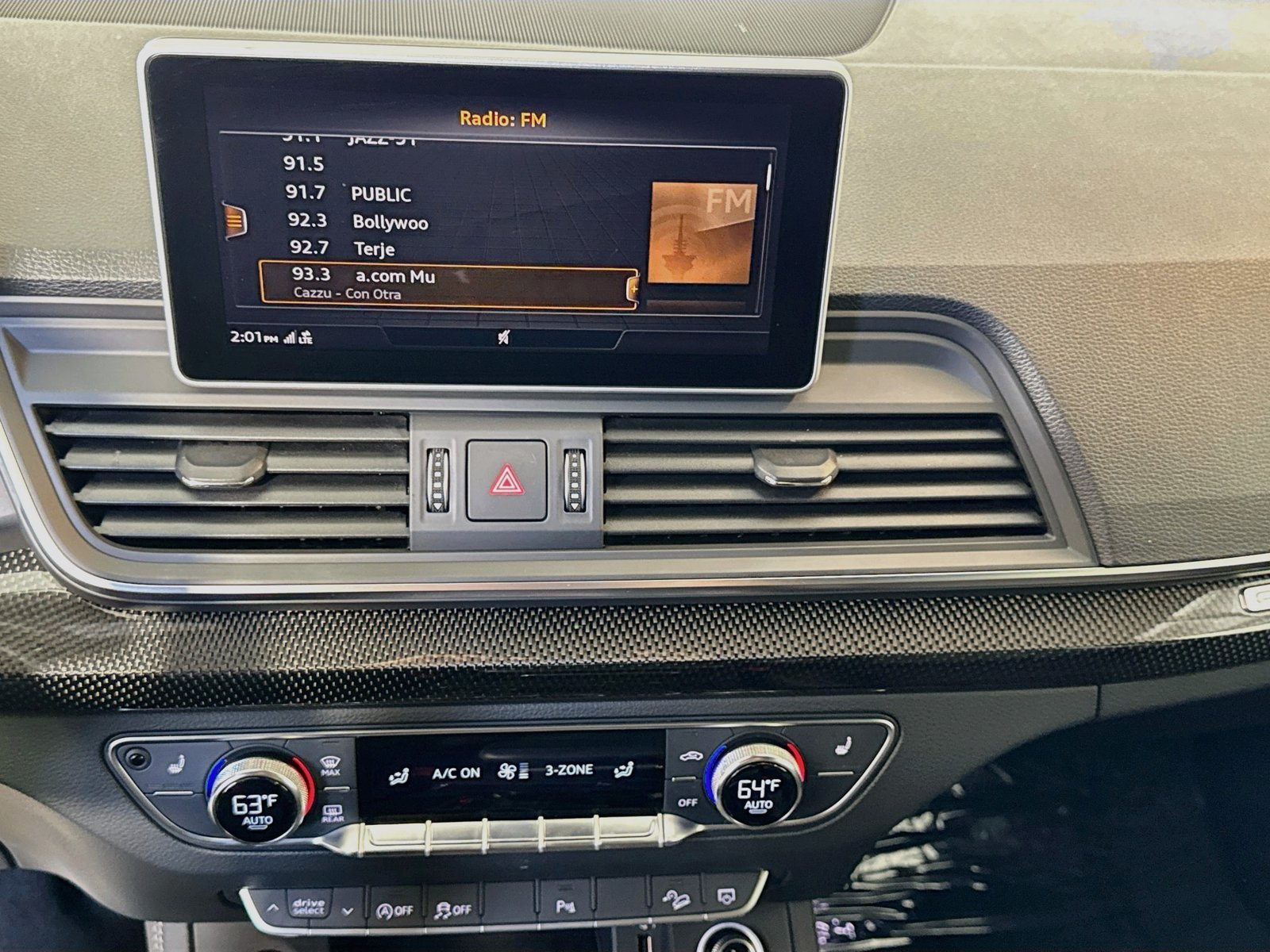 Used 2019 Ibis White Audi Premium Plus image 16