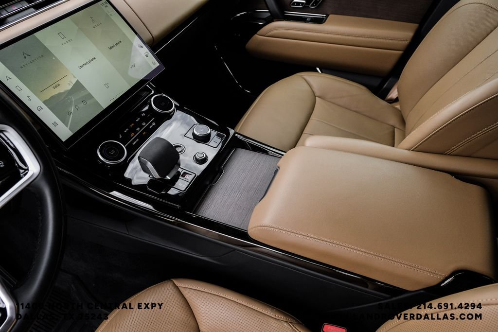 Used 2023 Black Land Rover SE image 28