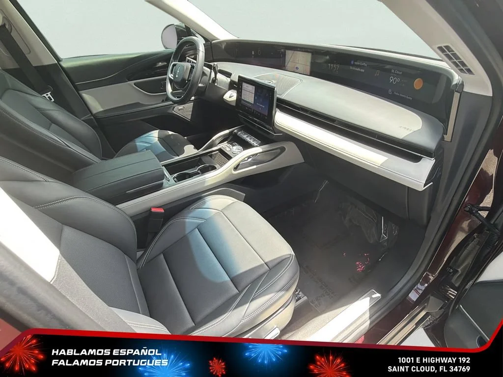 Used 2024 Red Lincoln Premiere image 34
