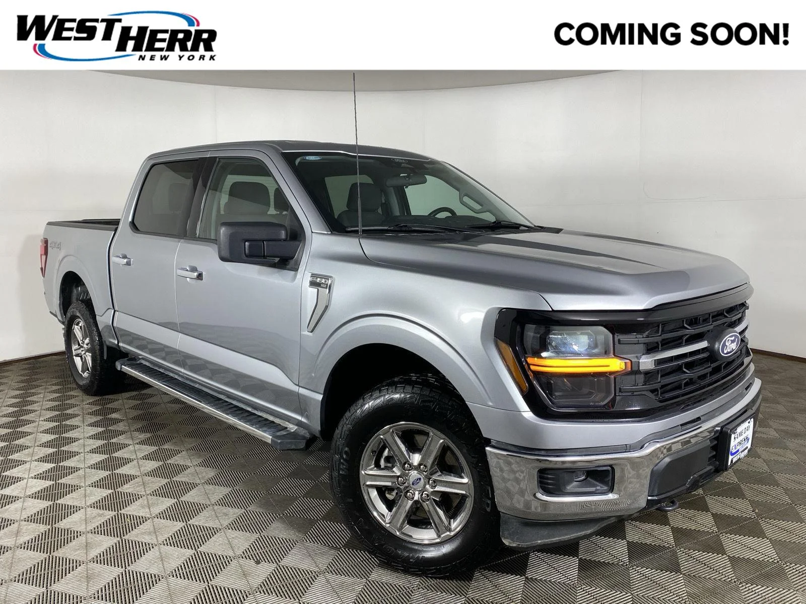 Used 2025 Iconic Silver Ford XLT image 1