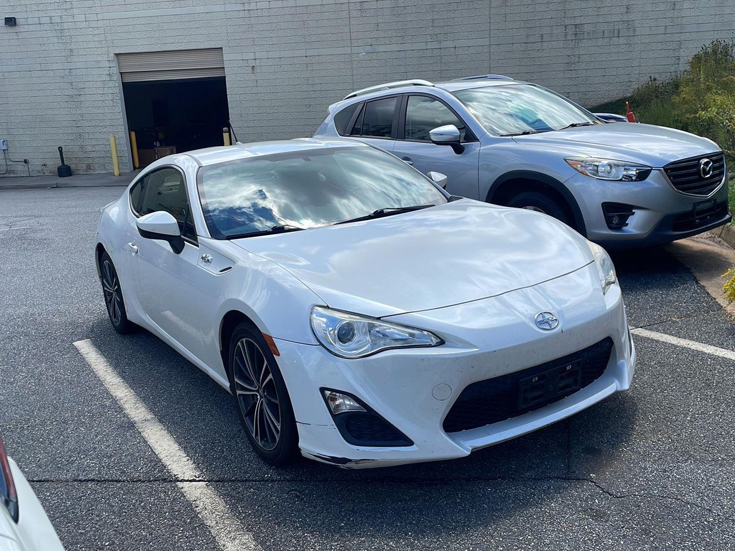 Used 2013 Whiteout Scion Base image 4