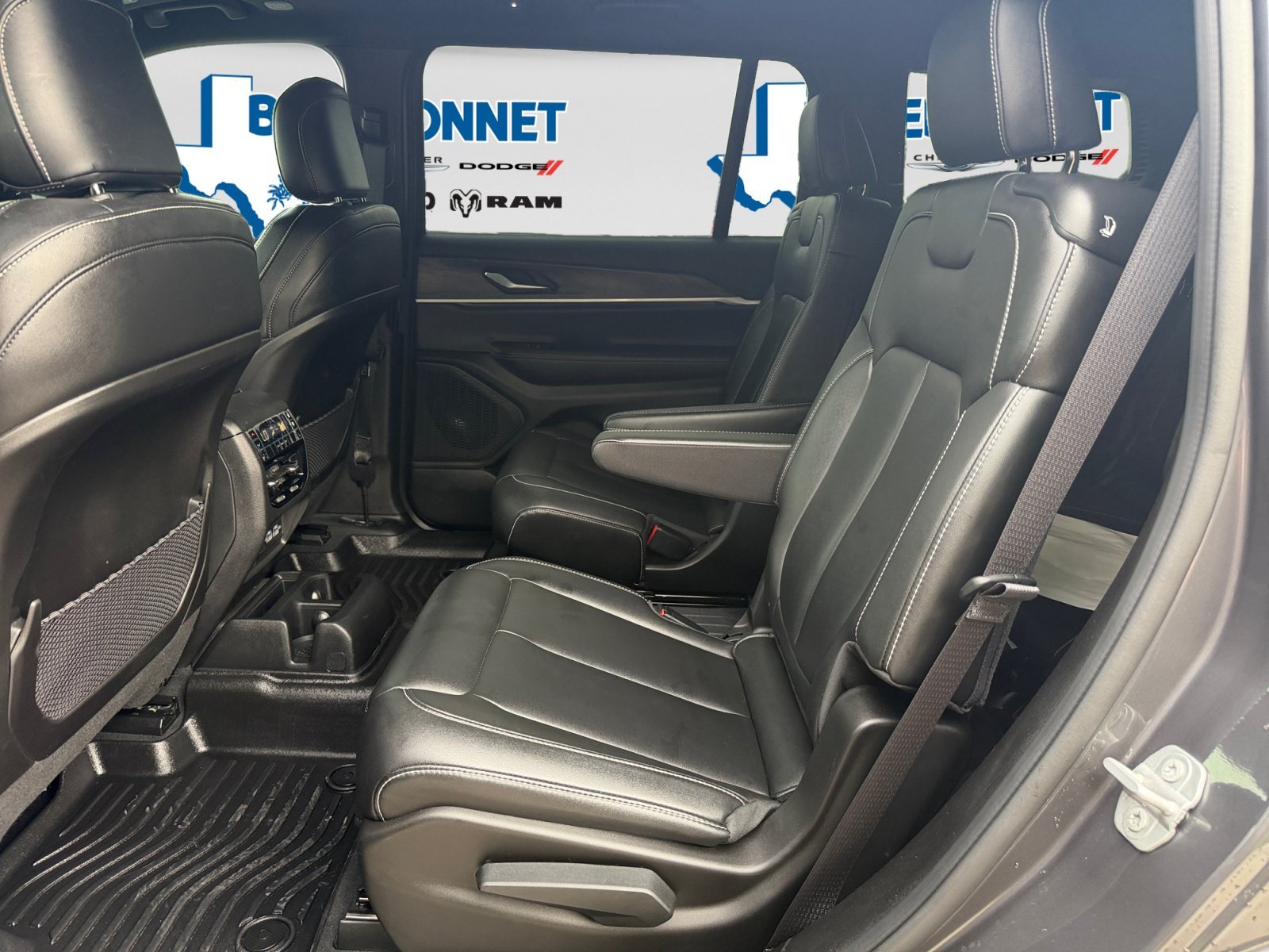 Used 2025 Baltic Gray Metallic Clearcoat Jeep Limited image 21