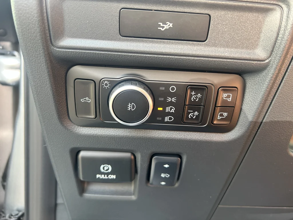 New 2026 Iconic Silver Metallic Ford Lariat® image 21