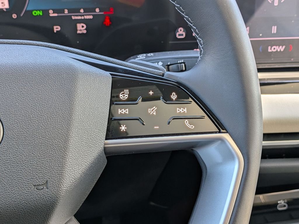 Used 2025 White Audi 2.0T Premium image 17
