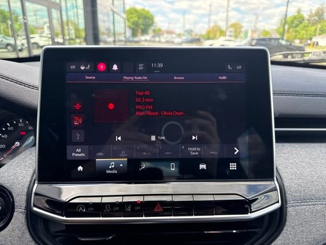 Used 2022 Black Jeep Latitude image 15