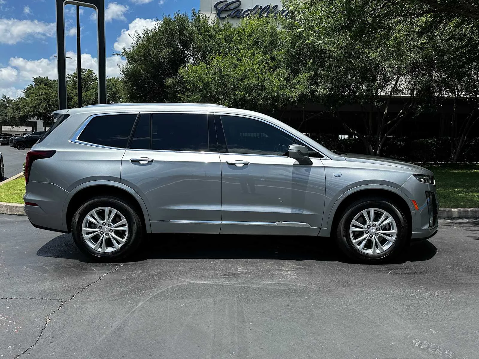 2025 Cadillac XT6 Luxury - Photo 6