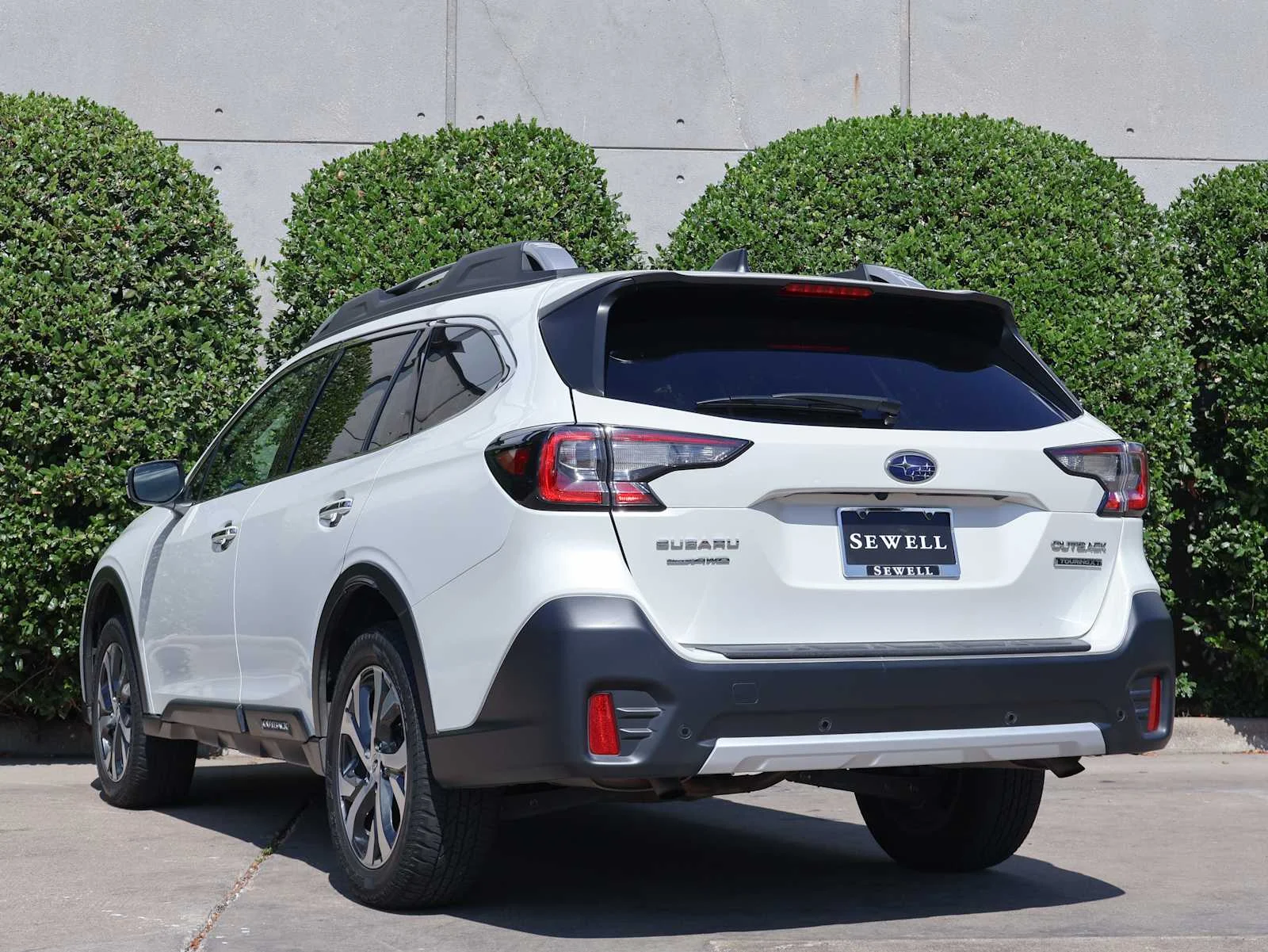 Certified Used 2022 Crystal White Pearl Subaru Touring XT image 10
