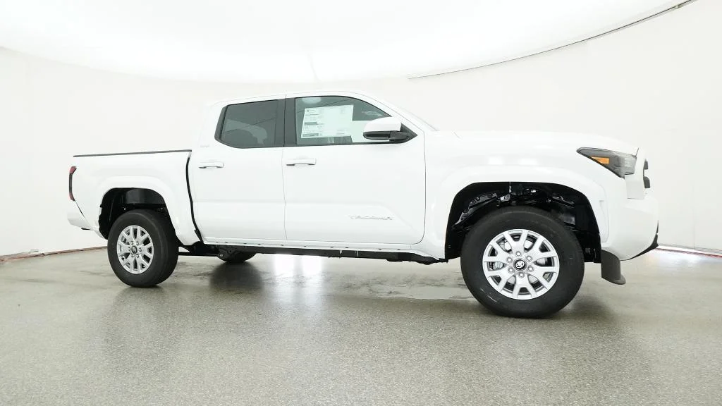 New 2026 Ice Cap Toyota SR5 image 11