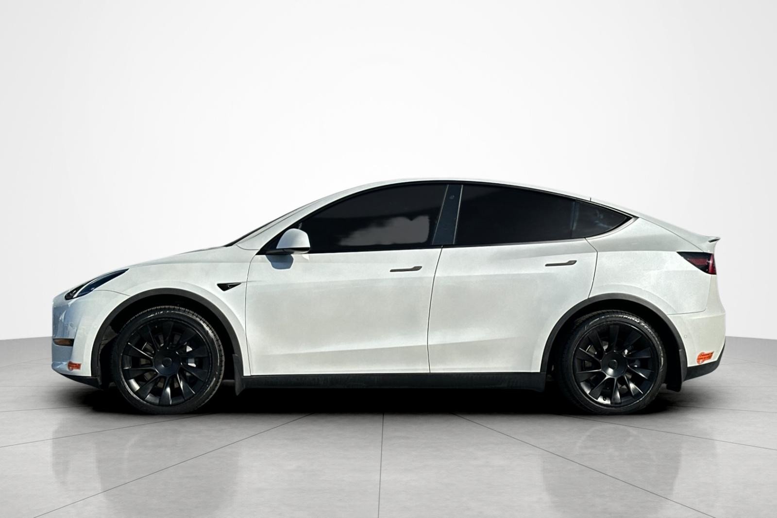 Used 2020 WHITE Tesla Long Range image 2