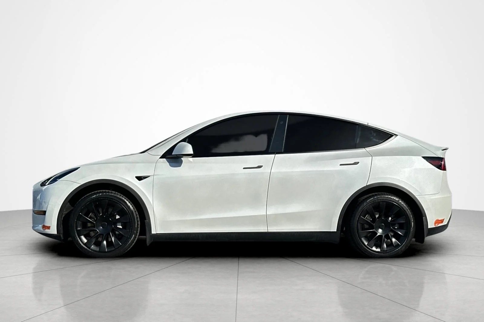 Used 2020 Tesla Model Y Long Range with VIN 5YJYGDEE8LF022523 for sale in Santa Monica, CA