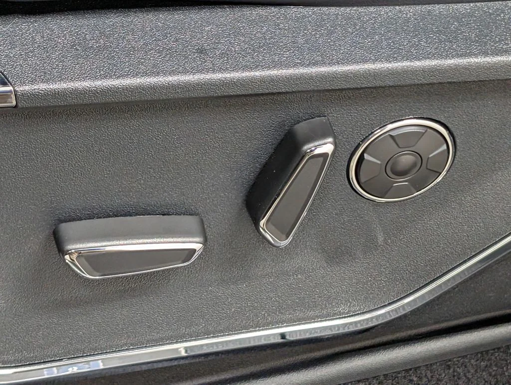 New 2026 Agate Black Metallic Ford Platinum® image 17