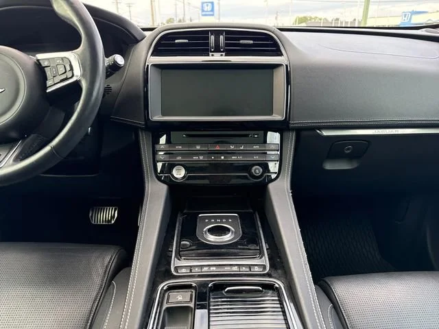 Used 2019 Fuji White Jaguar S image 19