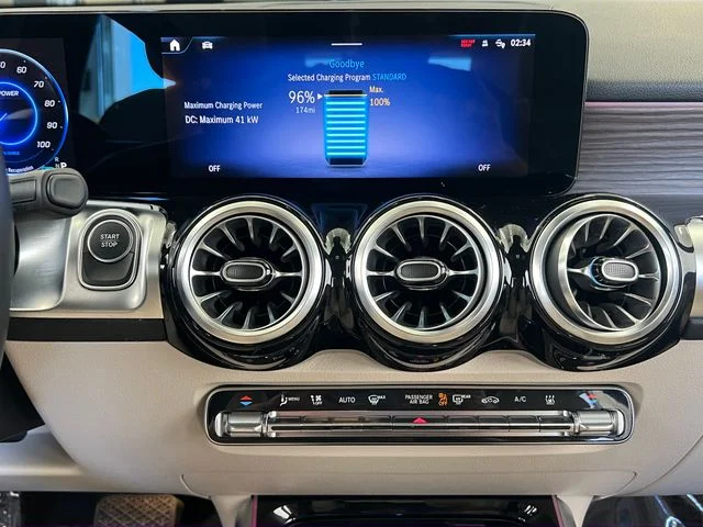 Used 2025 Polar White Mercedes-Benz 300 image 46