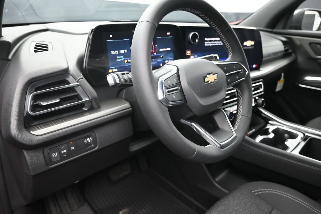 2027 Chevrolet Traverse LT - Photo 12